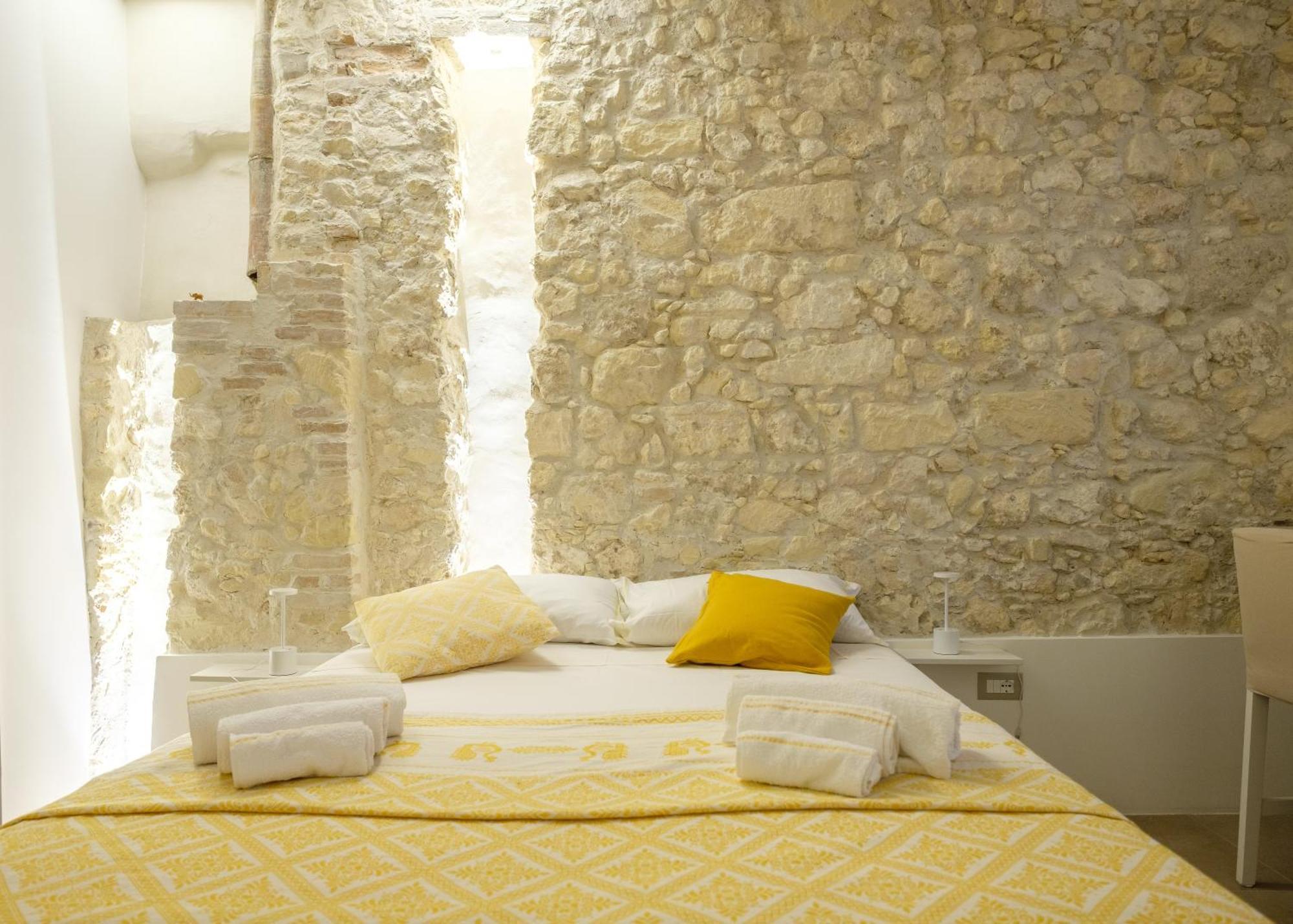 Suite Il Sole In Pieno Centro Storico In كالياري المظهر الخارجي الصورة